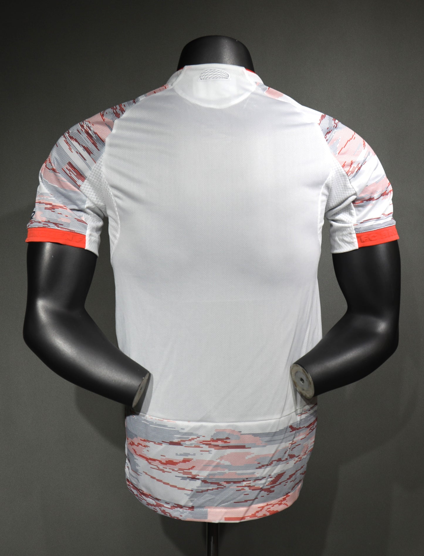 Bayern de Munich 2025-2026 2ª Equipacion