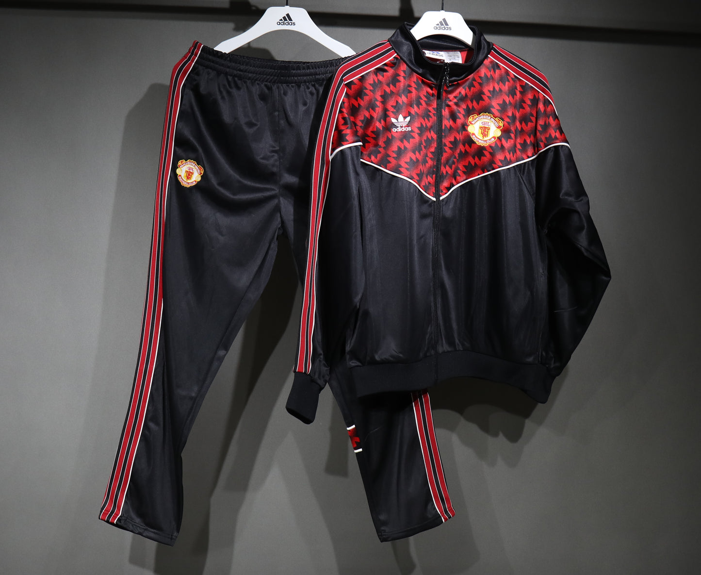 Manchester United SHARP Track-suit